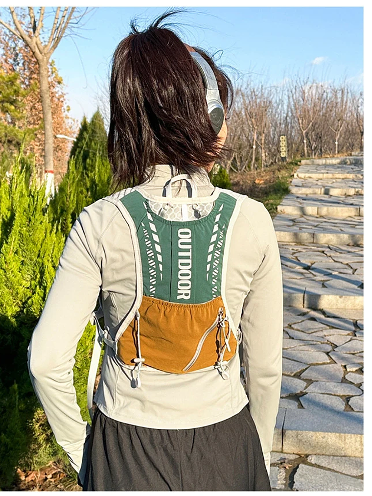 Chaleco de hidratación reflectante para correr 16