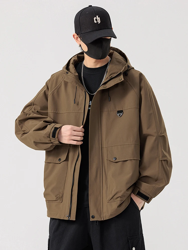 Chaqueta cortavientos con capucha 3