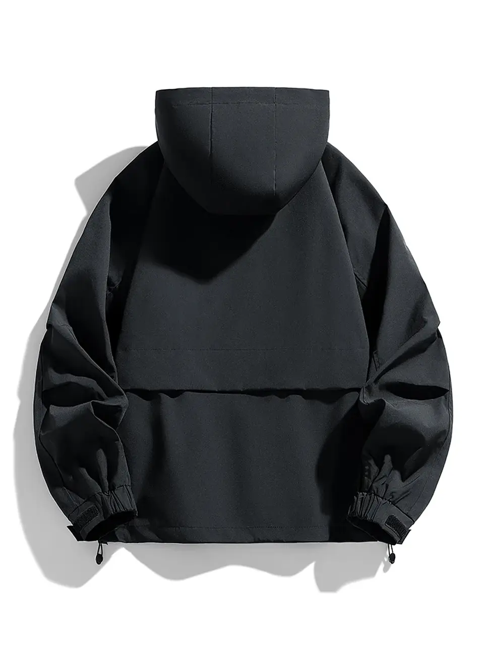 Chaqueta cortavientos con capucha 18