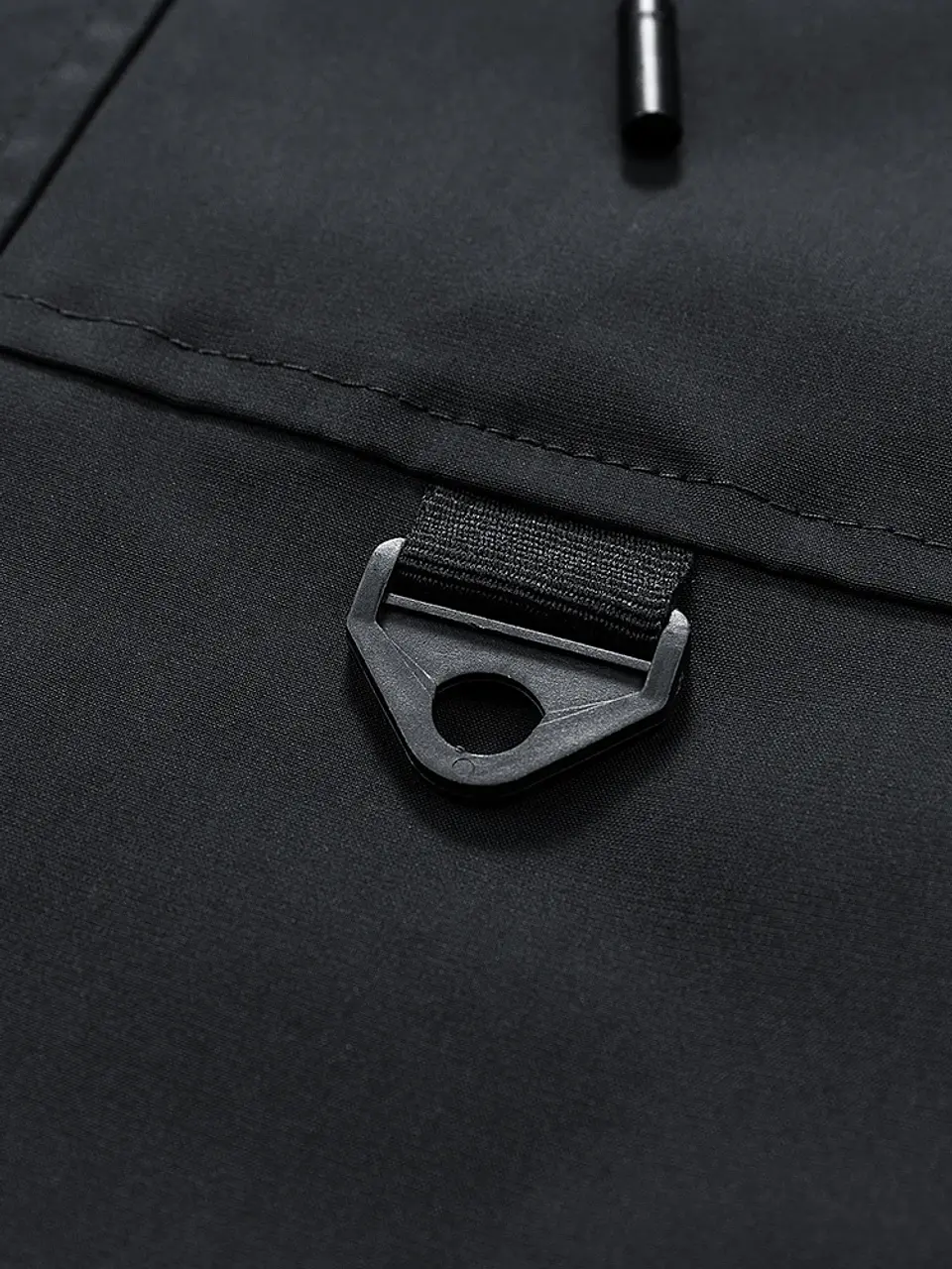 Chaqueta cortavientos con capucha 23