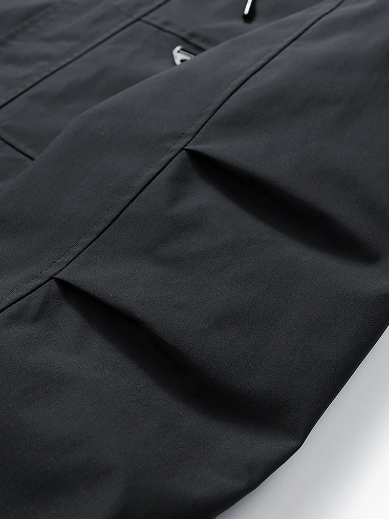 Chaqueta cortavientos con capucha 25