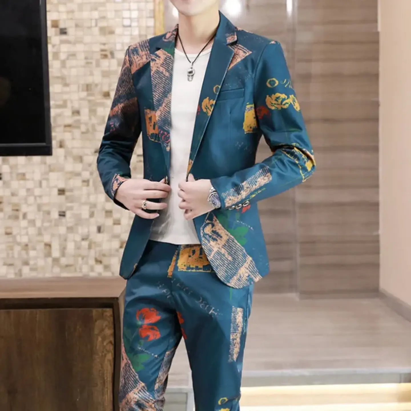 Elegante traje completo 1