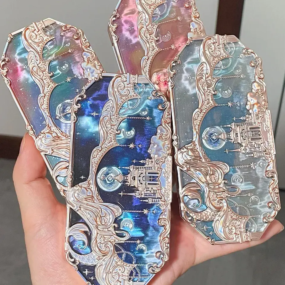 Paleta de sombras de ojos Flower Knows Makeup Moonlight Mermaid de 5 colores mate con brillo camaleón  2