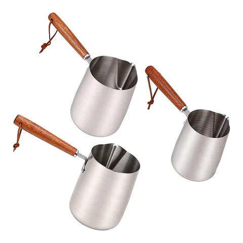 Jarra para espumar leche de acero inoxidable 304 con mango de madera