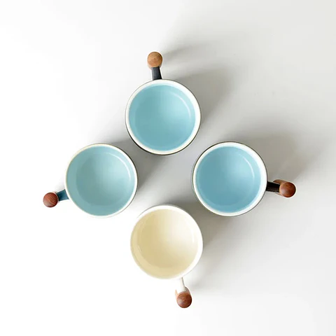 Taza de café retro de cerámica