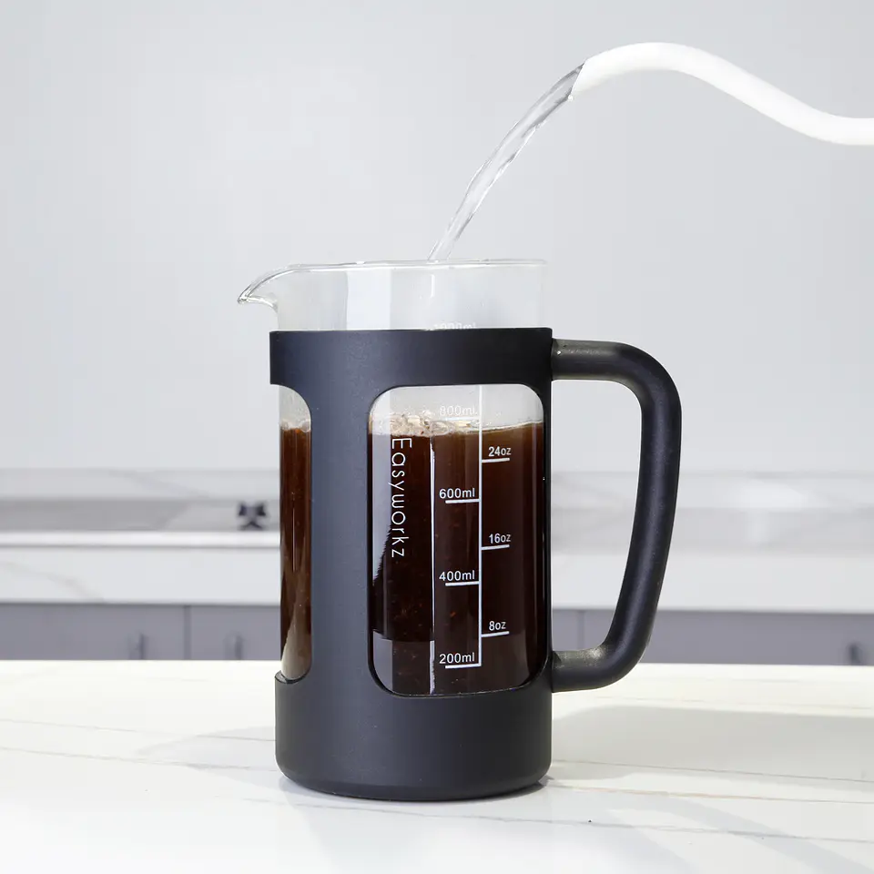 Cafetera Francesa vidrio de borosilicato y mango de agarre suave. 8