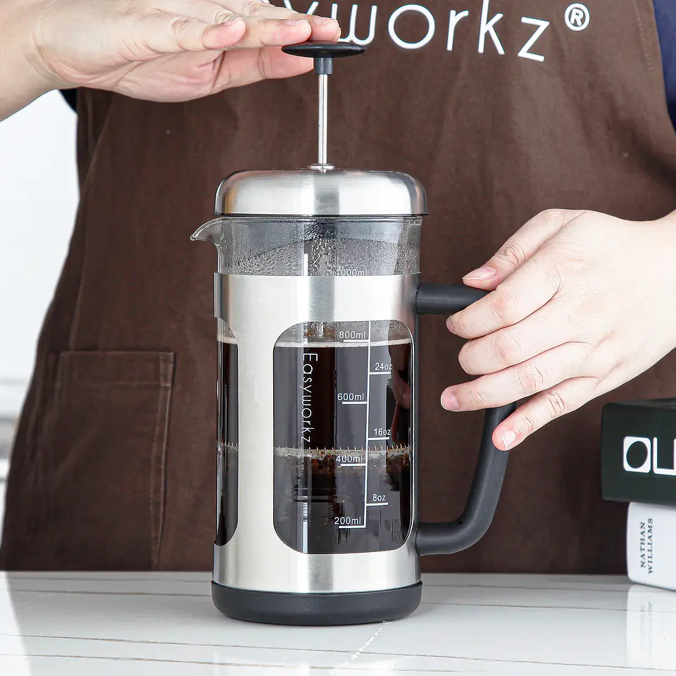 Cafetera Francesa vidrio de borosilicato y mango de agarre suave. 13