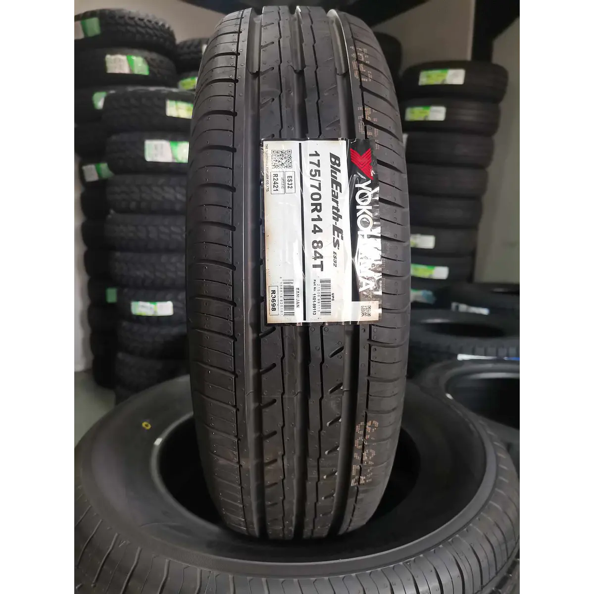 NEUMATICO 175/70R14 84T YOKOHAMA BLUEARTH ES32
