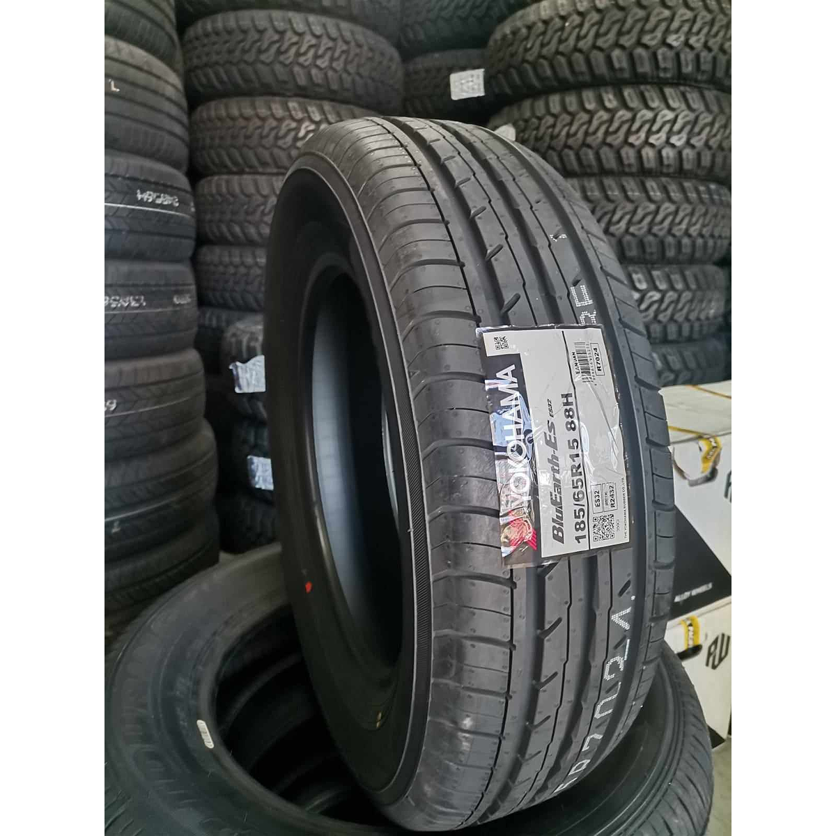 NEUMATICO 185/65R15 88H YOKOHAMA BLUEARTH ES ES32