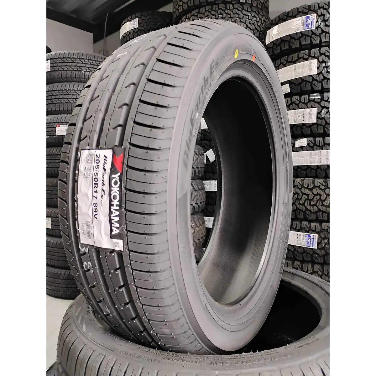 Neumático 205/50R17 89V Yokohama Bluearth ES32