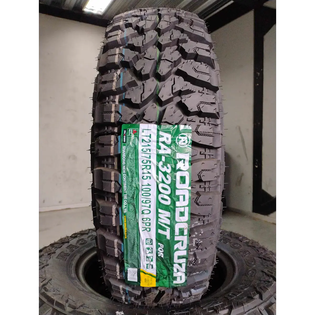Neumatico 215/75R15 MT 100/97Q Roadcruza RA3200