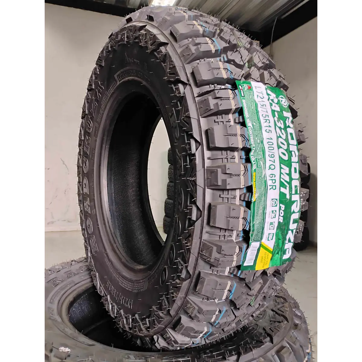Neumatico 215/75R15 MT 100/97Q Roadcruza RA3200
