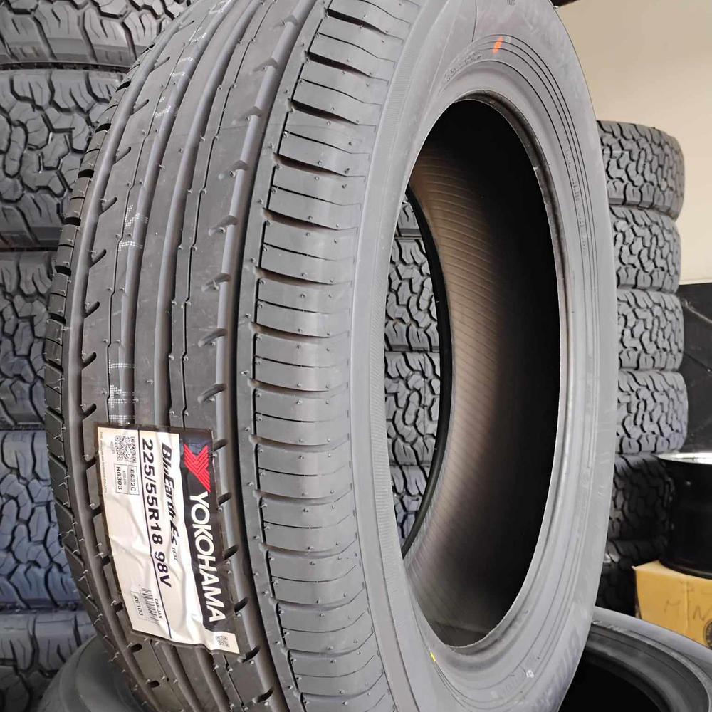 NEUMATICO 225/55R18 98V YOKOHAMA BLUEARTH ES32 