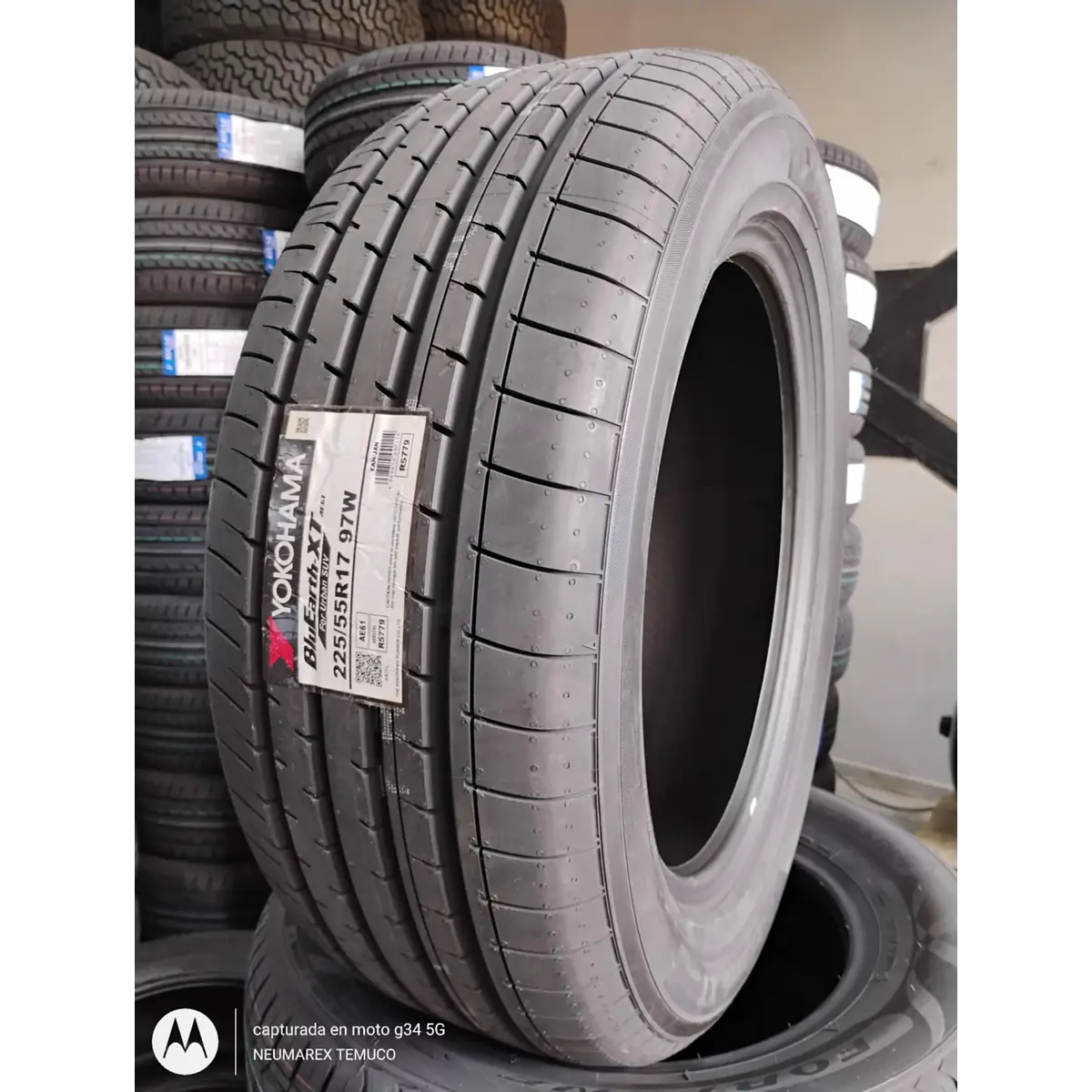 NEUMATICO 225/55R17 97W YOKOHAMA BLUEARTH XT AE61