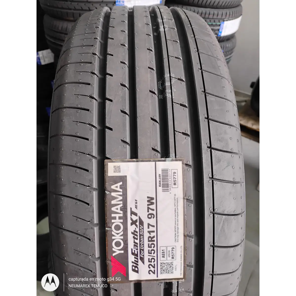 NEUMATICO 225/55R17 97W YOKOHAMA BLUEARTH XT AE61
