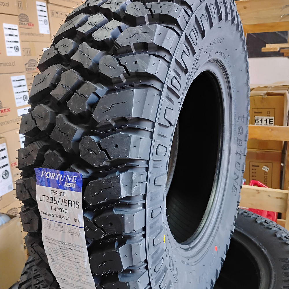 NEUMATICO 235/75R15  110/107Q 8PR FORTUNE MT FSR310