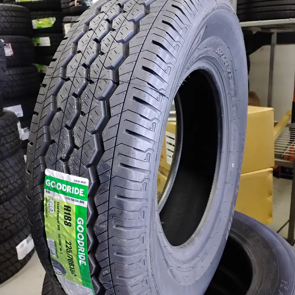 Neumatico 225/70R15C 112/110R 8PR GOODRIDE H188 