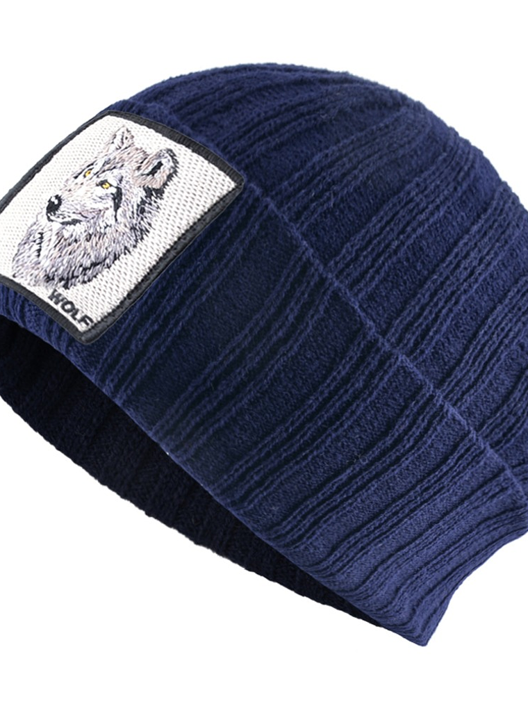 Gorro Lobo Bordado 6
