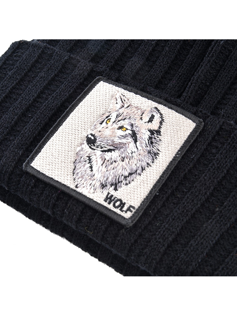 Gorro Lobo Bordado 11