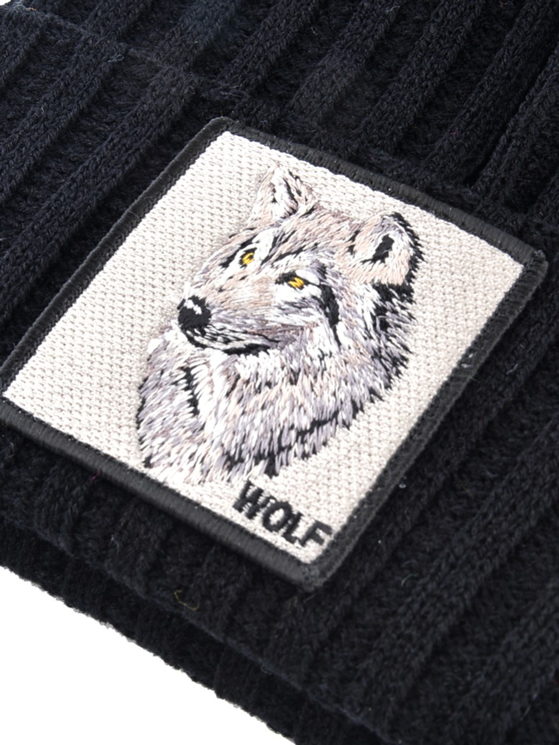 Gorro Lobo Bordado 11