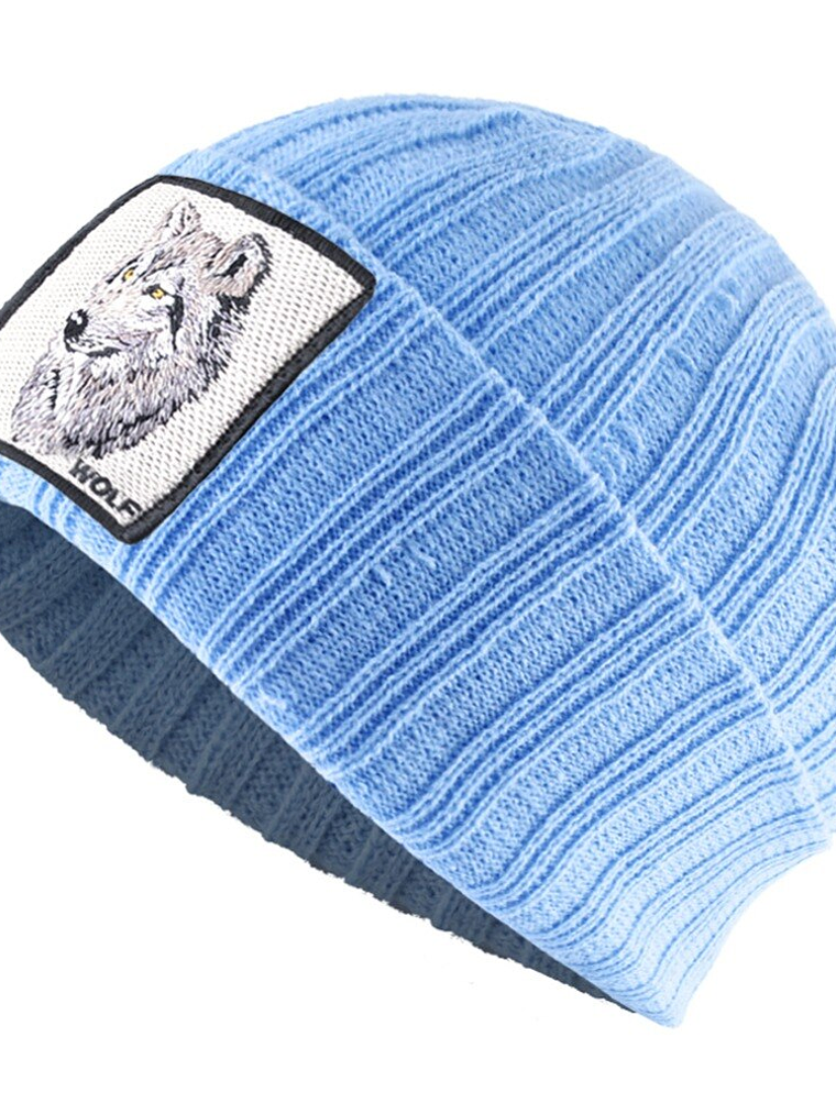 Gorro Lobo Bordado 1