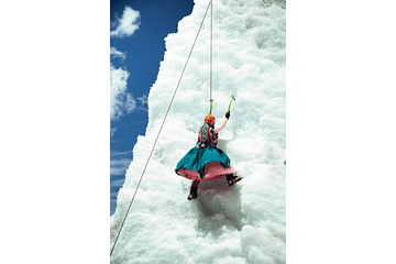 Empoderando Cumbres: Las Cholitas Escaladoras y su Asalto al Everest