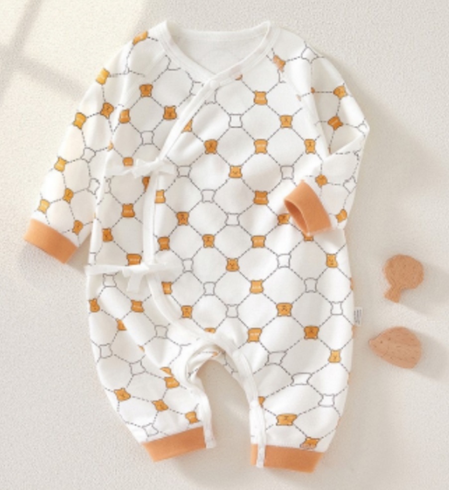 Enterito Osito Geométrico Naranjo – 100% Algodón Natural que Protege su Piel. 1