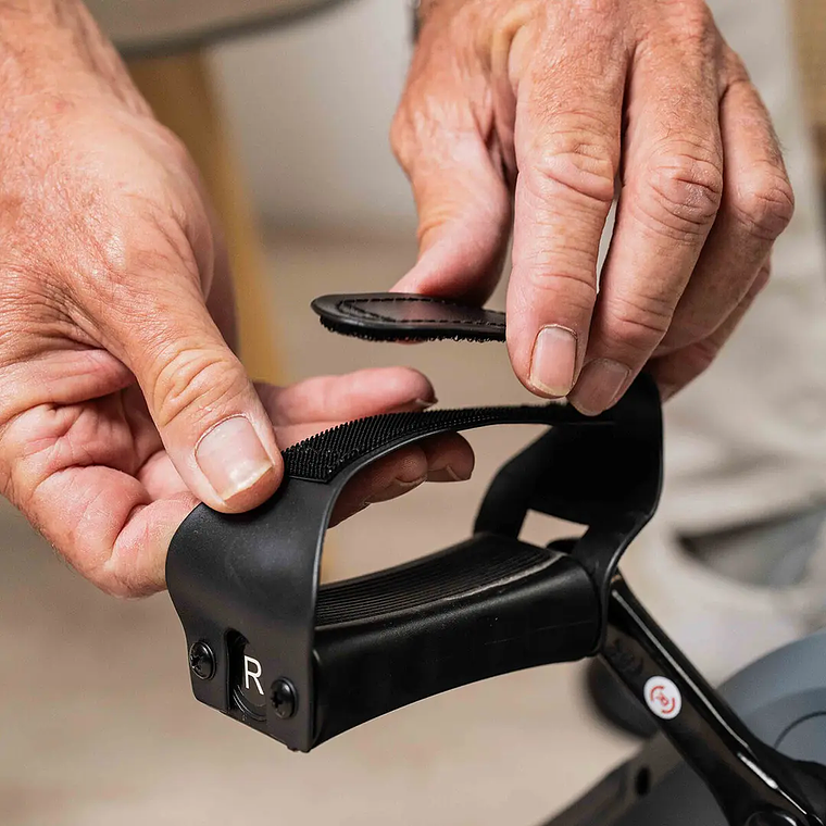 Pedalador Elétrico Assistido Velora 3000: Para Pernas e Braços com 12 Velocidades, Controle Remoto e Tapete 3