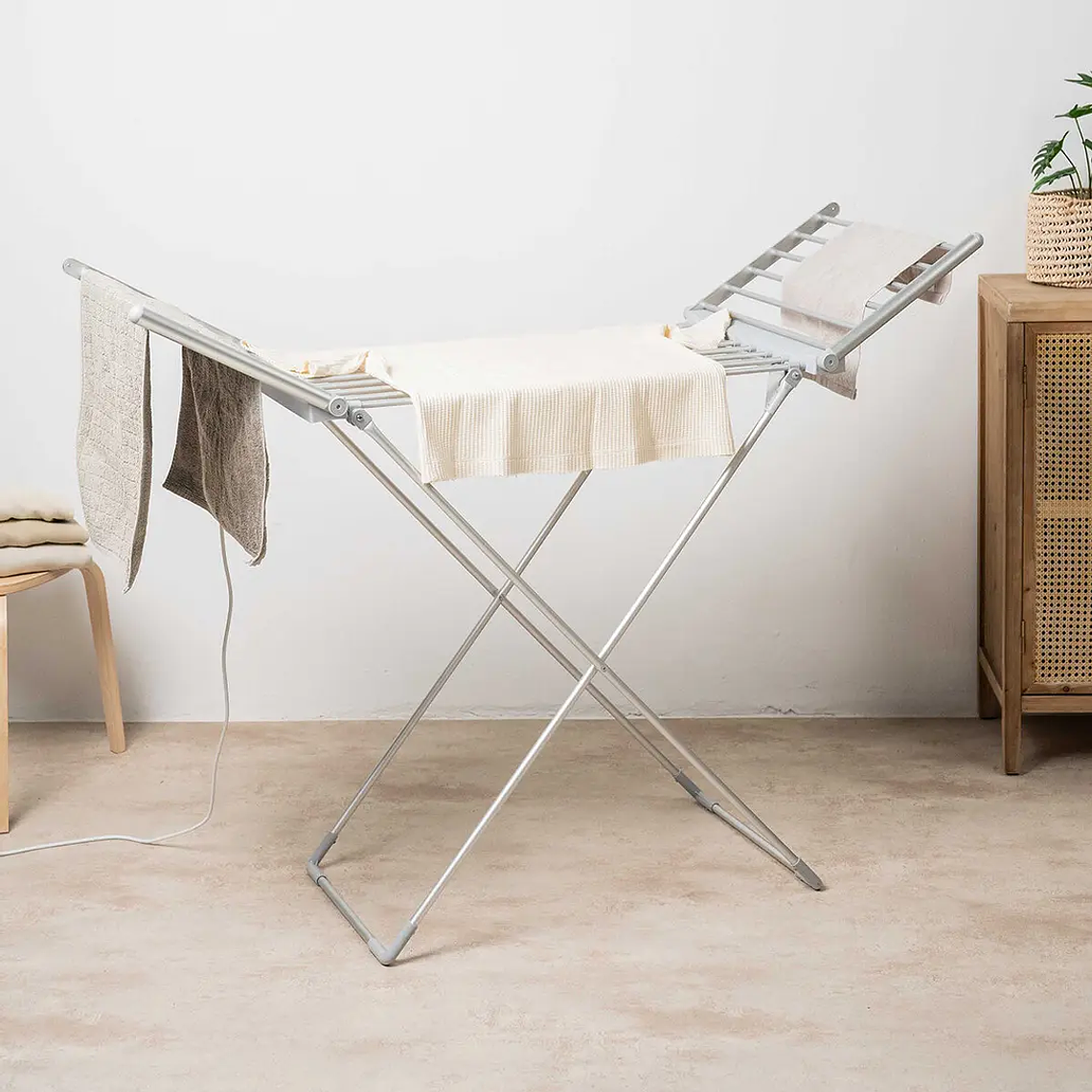 Estendal Elétrico Warmmat: Dobrável com Tela Touch, 230W, Temporizador e Controlo de Temperatura (20 Barras) 1