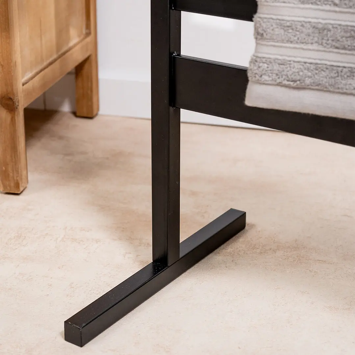 Toalheiro Elétrico Towarck: Portátil ou de Parede, 5 Barras, 500W, Ideal para Banheiros 5