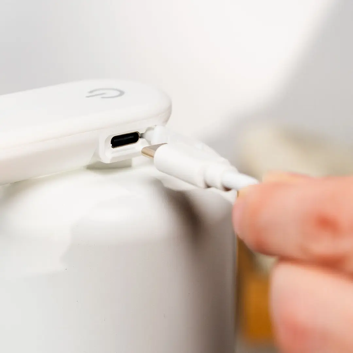 Dispensador Automático de Sabonete Líquido Bitefom: Recarregável, Cria Espuma e com Sensor 8