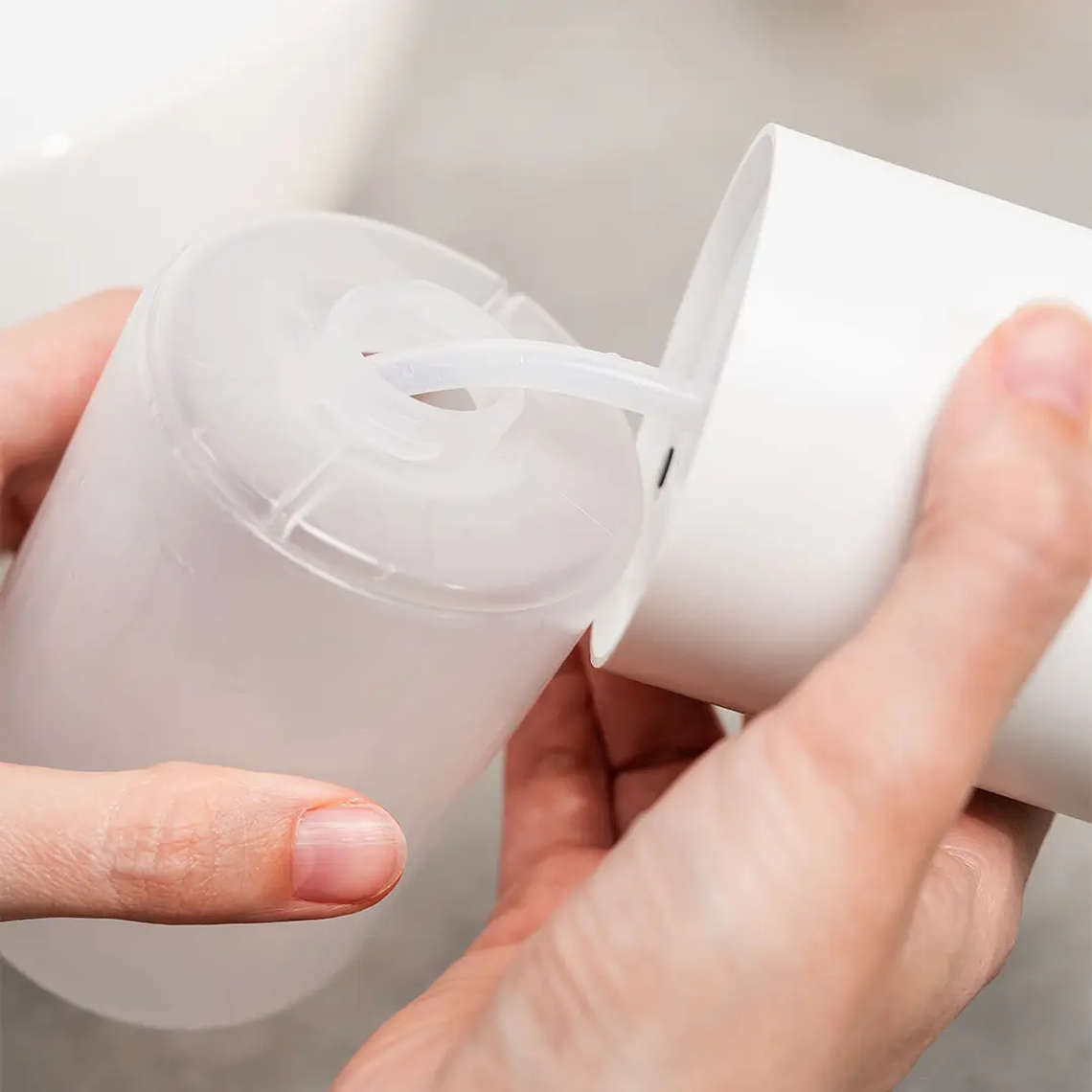 Dispensador Automático de Sabonete Líquido Bitefom: Recarregável, Cria Espuma e com Sensor 9