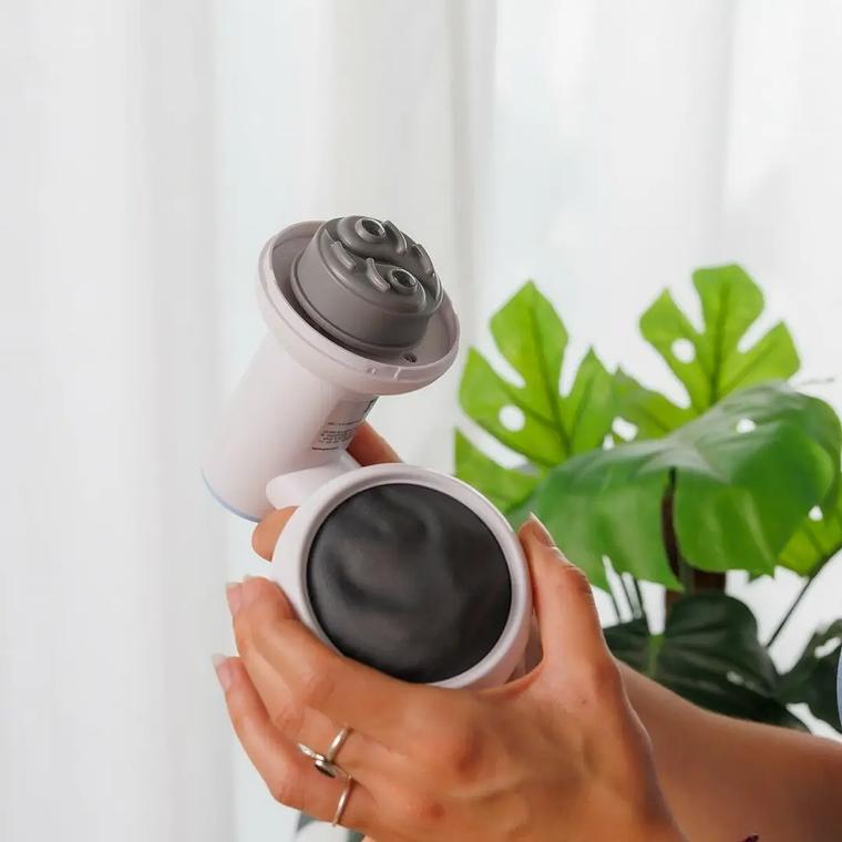 Pistola de Massagem Anticelulítica Cellygun: Recarregável, 6 Acessórios, 4 Velocidades e Luz LED Infravermelha 14