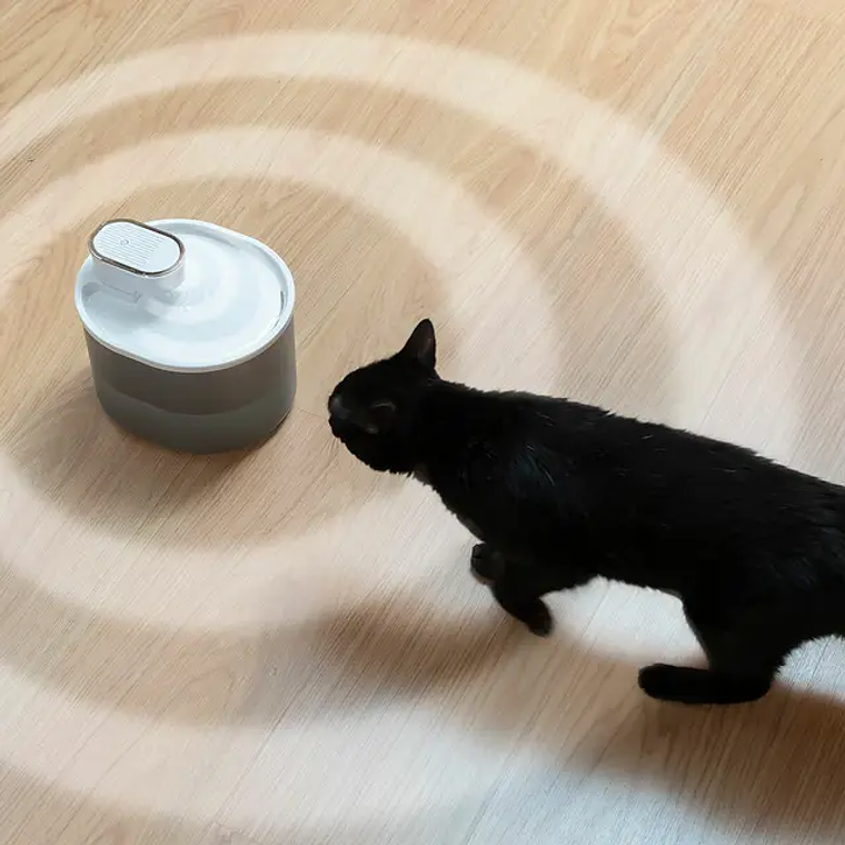 Fonte para Gatos Recarregável Refopet com Sensor de Movimento - 3L, Silenciosa, USB-C, Filtros Incluídos 3