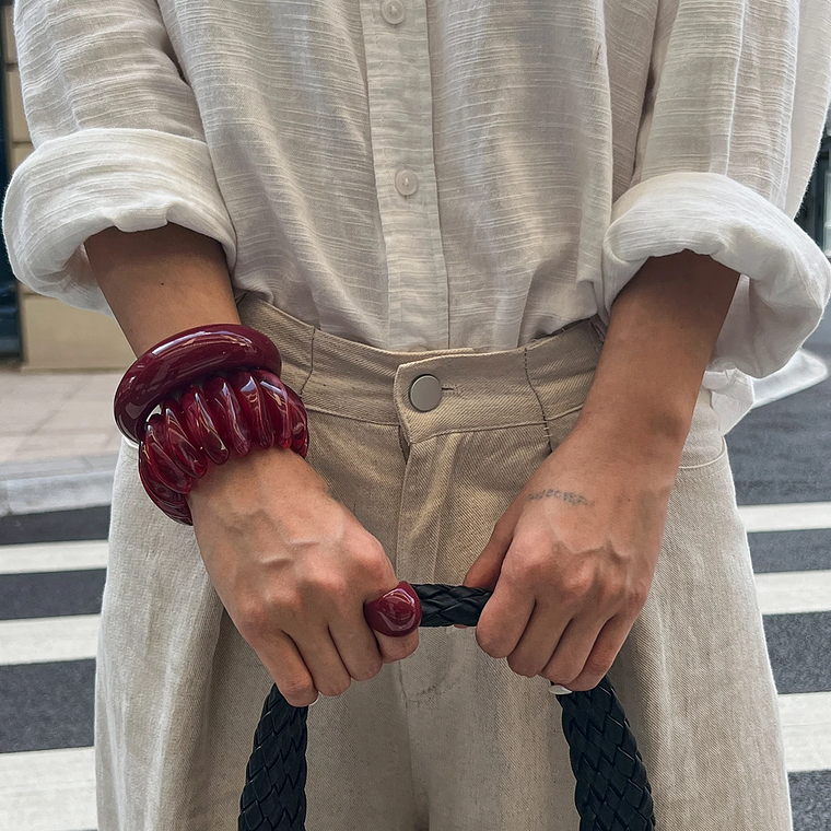 Ingemark Red Resin Bracelet - Vintage, Thick, Irregular Shape, Boho Style, 2025 Trend 2
