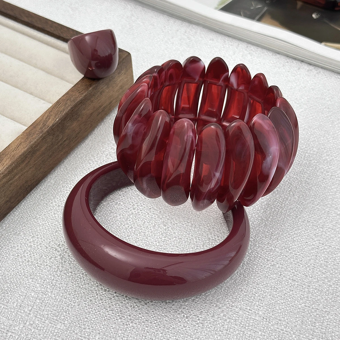 Ingemark Red Resin Bracelet - Vintage, Thick, Irregular Shape, Boho Style, 2025 Trend 6