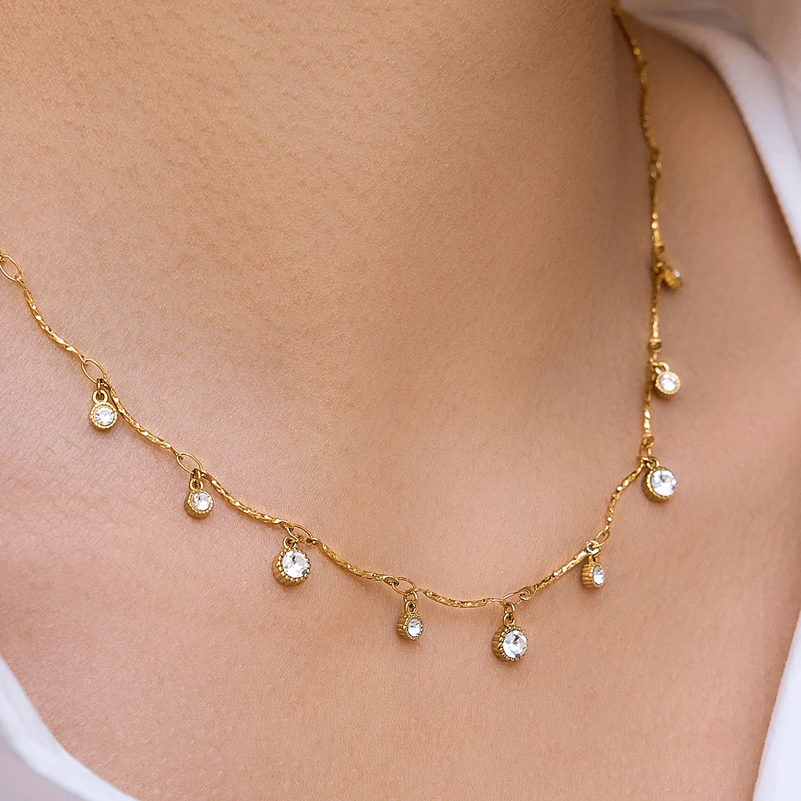 Colar Camadas Corrente Martelada com Zircônia Branca | Colar Feminino em Aço Inoxidável Banhado a Ouro 18K PVD - Presente Elegante 3