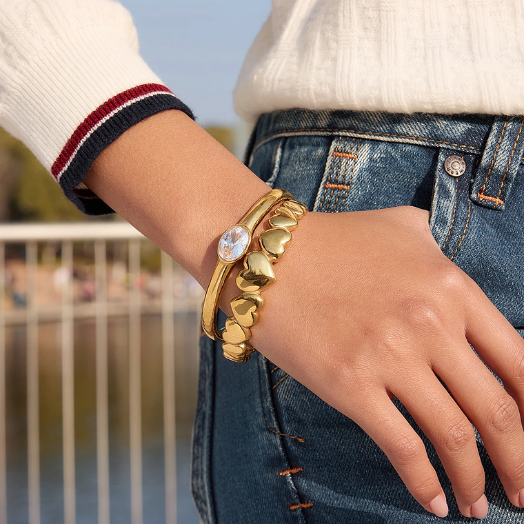 Intertwined Heart Bracelet with Gradient Opening | Women's Stainless Steel Bracelet with 18K Gold PVD Plating 2