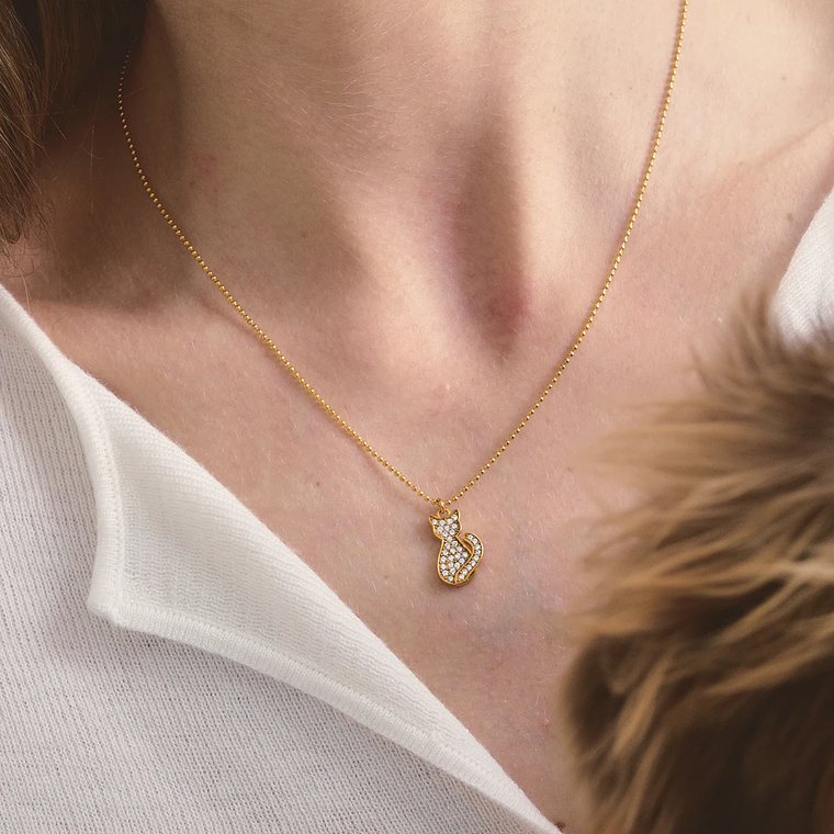 Colar Pingente Gato com Strass Branco e Corrente de Contas | Colar Feminino Banhado a Ouro 18K PVD - Presente Fofo e Romântico 1