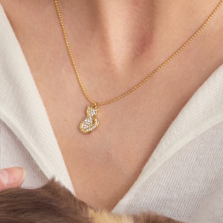 Colar Pingente Gato com Strass Branco e Corrente de Contas | Colar Feminino Banhado a Ouro 18K PVD - Presente Fofo e Romântico 2