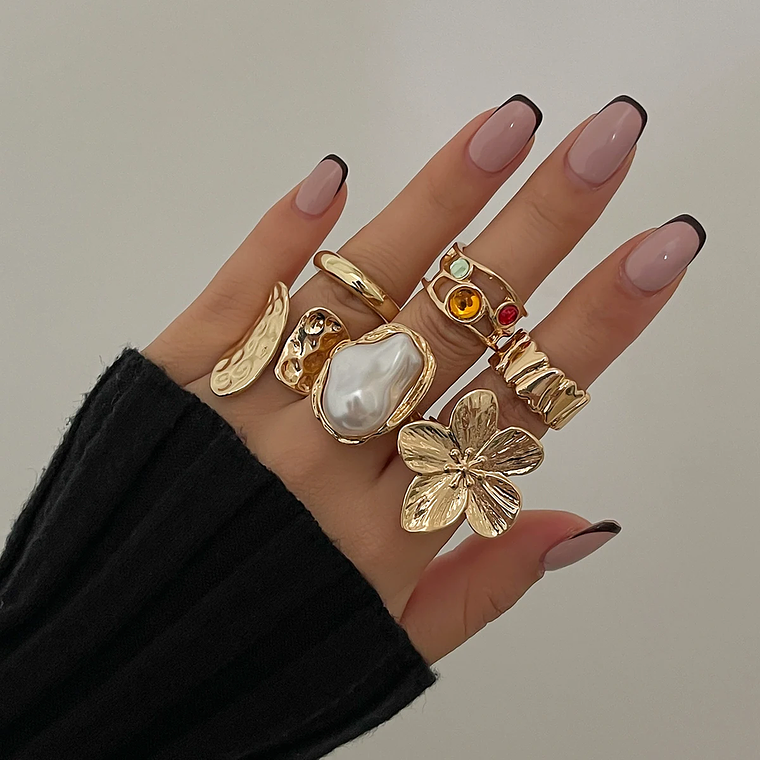 Set of 6 Baroque Floral Rings Ingemark 2025 | Oversized Rings with Faux Pearl for Women - Elegant and Punk Style 7