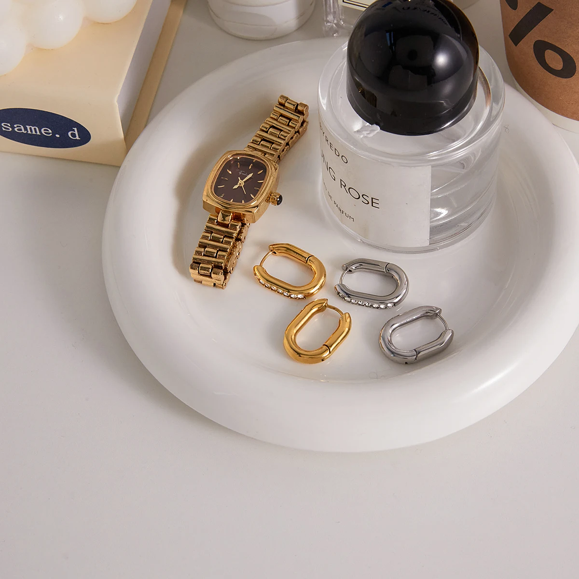 Brincos de Arco em U com Strass Branco Banhado a Ouro 18K | Brincos Femininos em Aço Inoxidável - Presente Elegante 2026 5