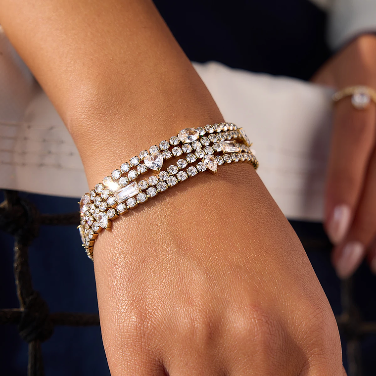 Pulseira Tennis Coração Gota d'Água Branca | Zircónia, Banho a Ouro 18K | Pulseira Clássica e Elegante para Mulheres 1