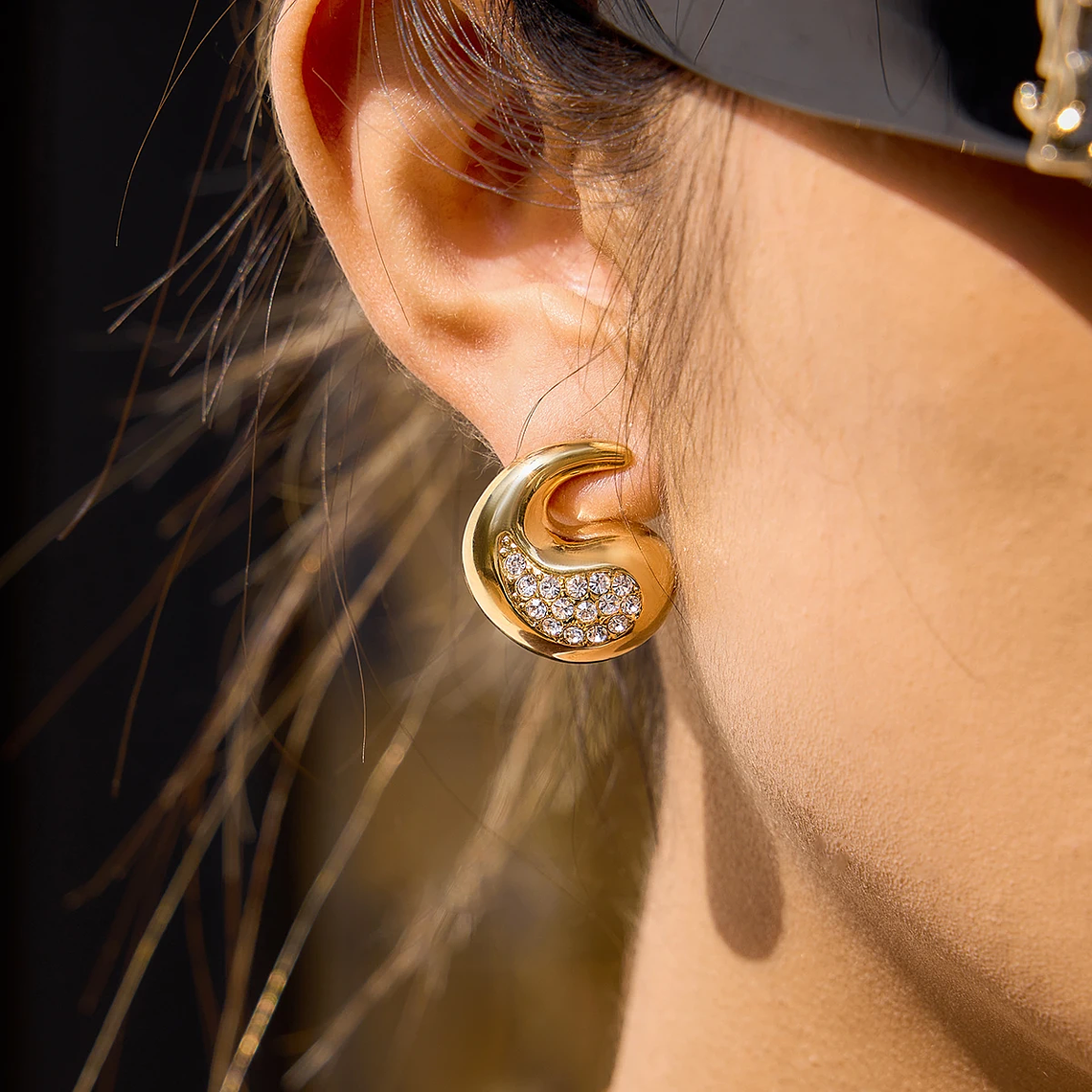 Brincos Gota D'Água com Strass Uworld | Brincos em Aço Inoxidável Banhado a Ouro 18K PVD, Presente para Mulheres 2