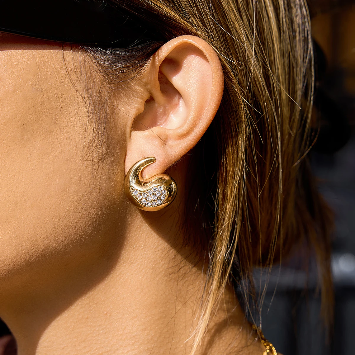 Brincos Gota D'Água com Strass Uworld | Brincos em Aço Inoxidável Banhado a Ouro 18K PVD, Presente para Mulheres 3