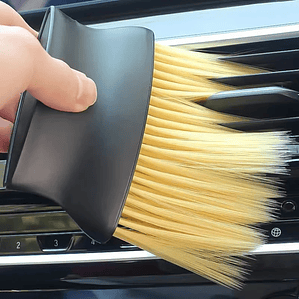 DetailFlex Gap Brush: A Escova Macia para Limpeza de Cantos e Saídas de Ar do Automóvel