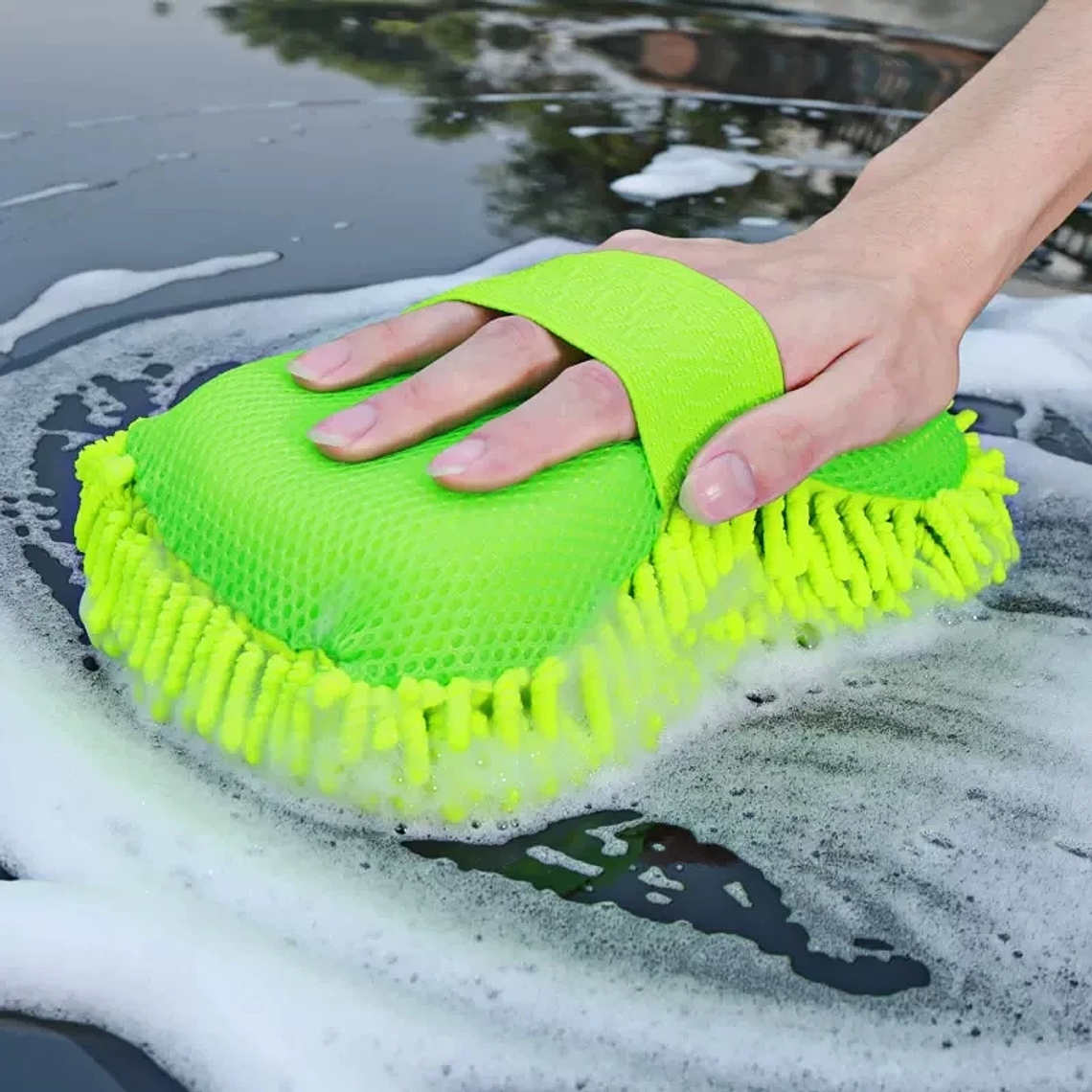 MicroWash Glove: A Luva de Microfibra para Lavagem Automóvel sem Riscos 1