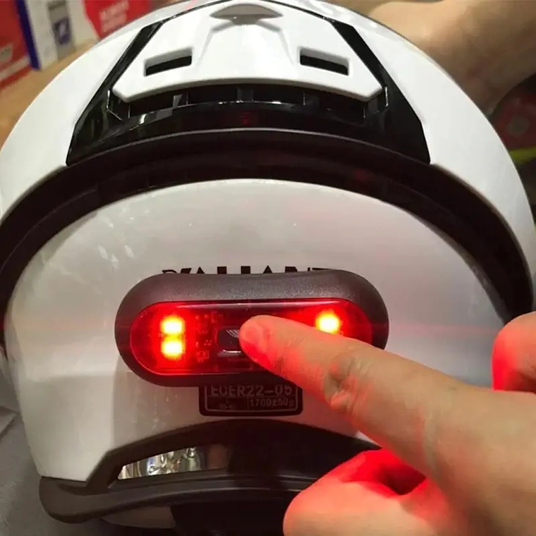 Luz de Sinalização para Capacete de Moto e Bicicleta | Lanterna Traseira LED à Prova d'Água, Sinal de Segurança e Aviso 3