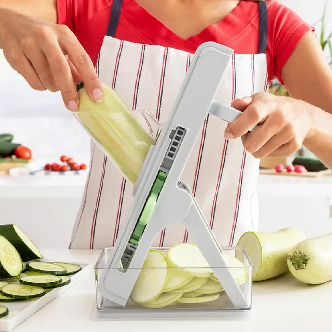 5-in-1 Kitchen Mandoline - Foldable and Storable | Cuts Vegetables, Grates, Slices | Slice'n Innovagoods 4