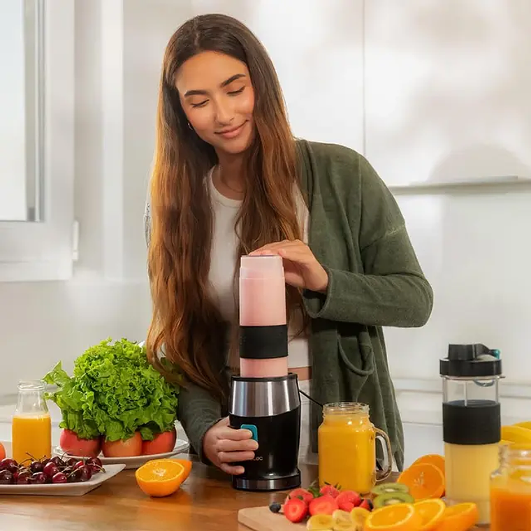 Batedora de Copo Cecotec PowerTitanium 900 ProGo | 900W Lâmina Titânio | Smoothies, Sopa & Proteína em 30s 2